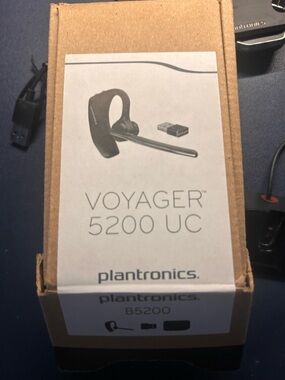 Platonic Voyager 5200 UC headset